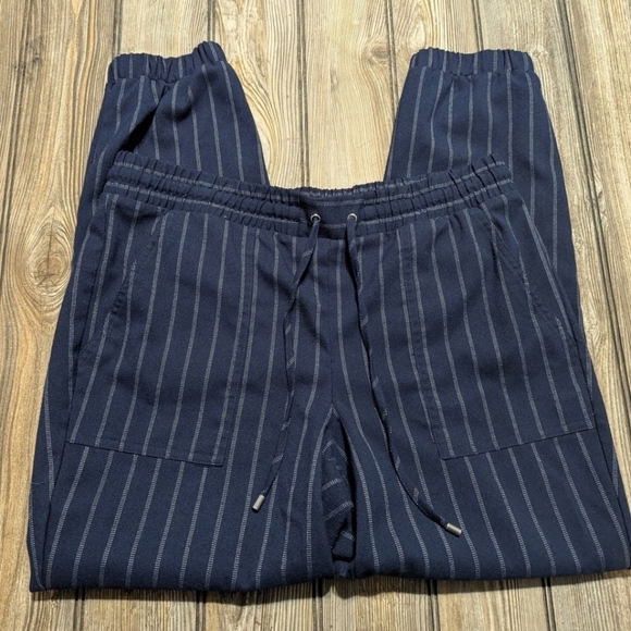 Nine West size medium pinstripe joggers in navy in excellent condition - Picture 1 of 11